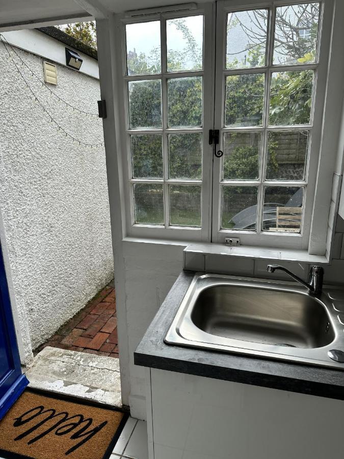 Amazing Apartment, Private Garden, Off Street Parking 브라이턴 외부 사진