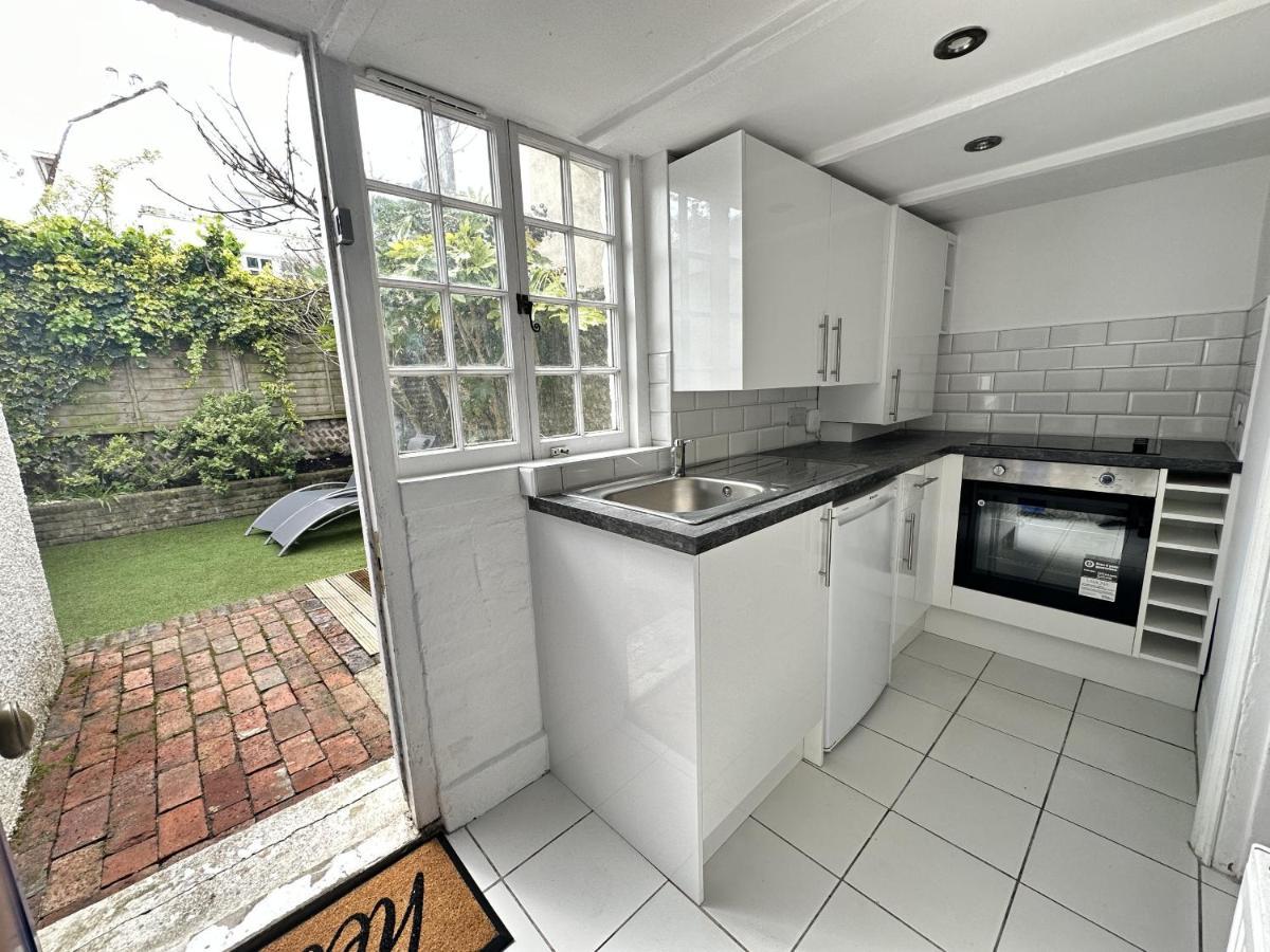 Amazing Apartment, Private Garden, Off Street Parking 브라이턴 외부 사진