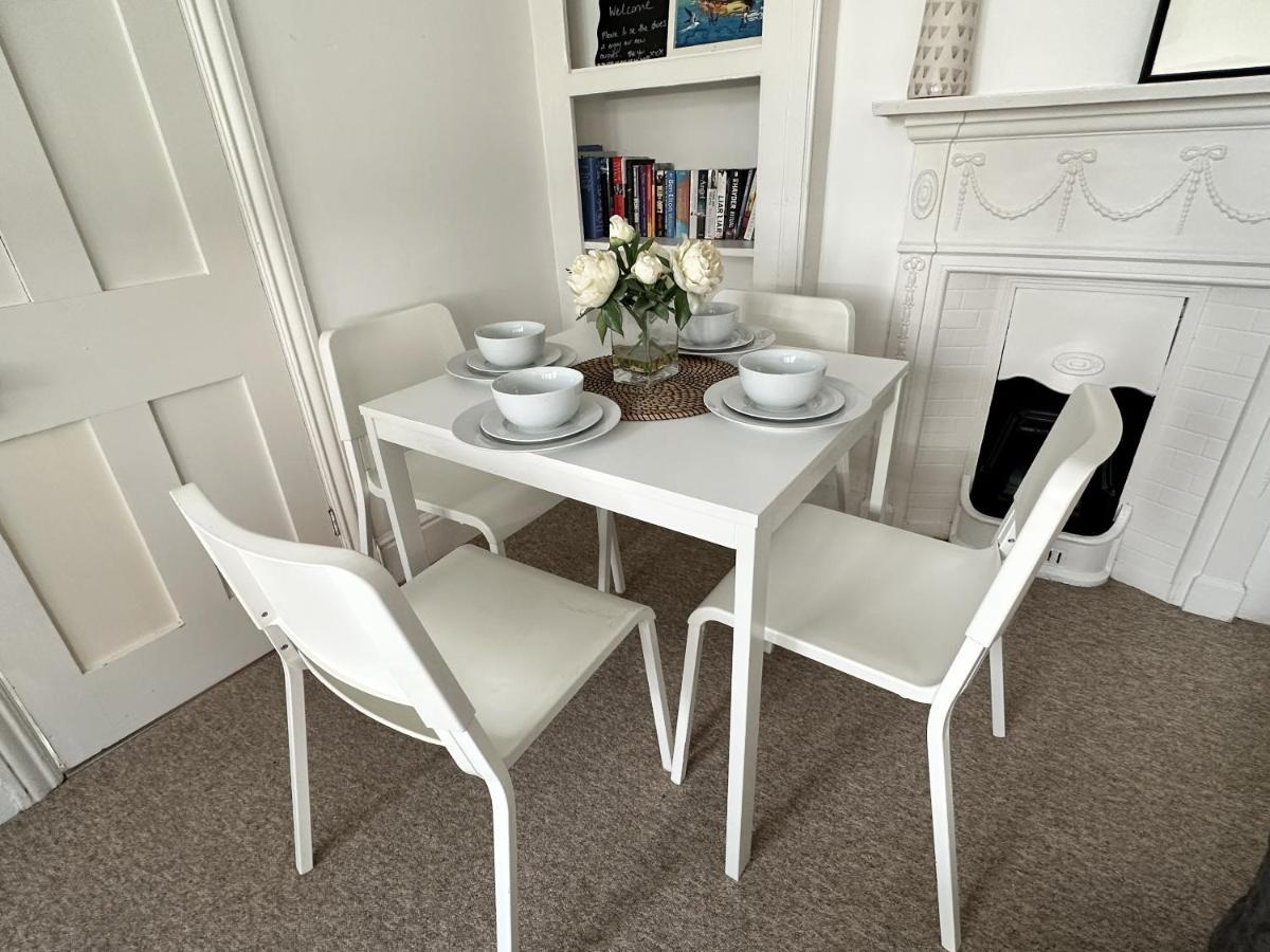 Amazing Apartment, Private Garden, Off Street Parking 브라이턴 외부 사진